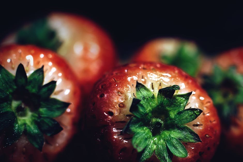 Food Aesthetics - Vibrant close-up of fresh strawberries highlight #716431